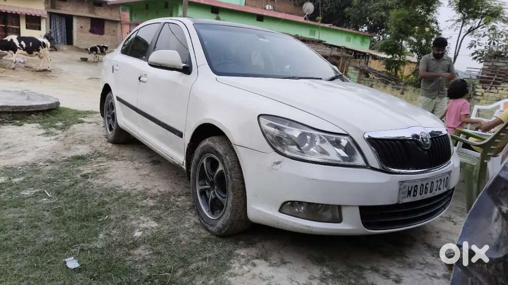 Skoda Laura Active Tsi 2011