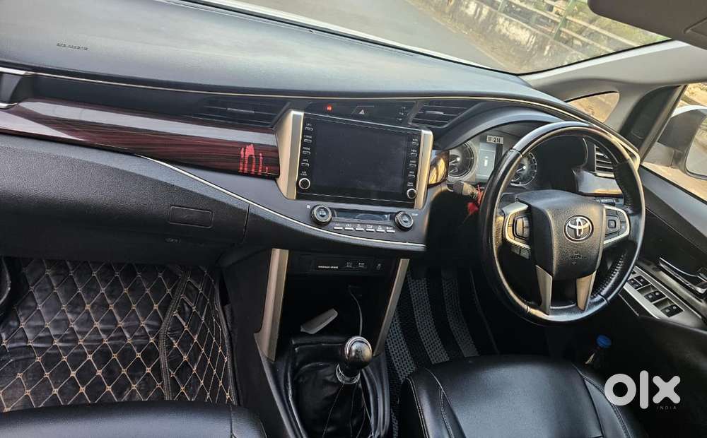Toyota Innova Crysta 2.4 V 7 Str, 2016, Diesel