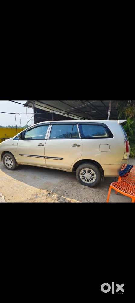 Toyota Innova 2.5 Vx 8 Seater Bs Iv, 2012, Diesel