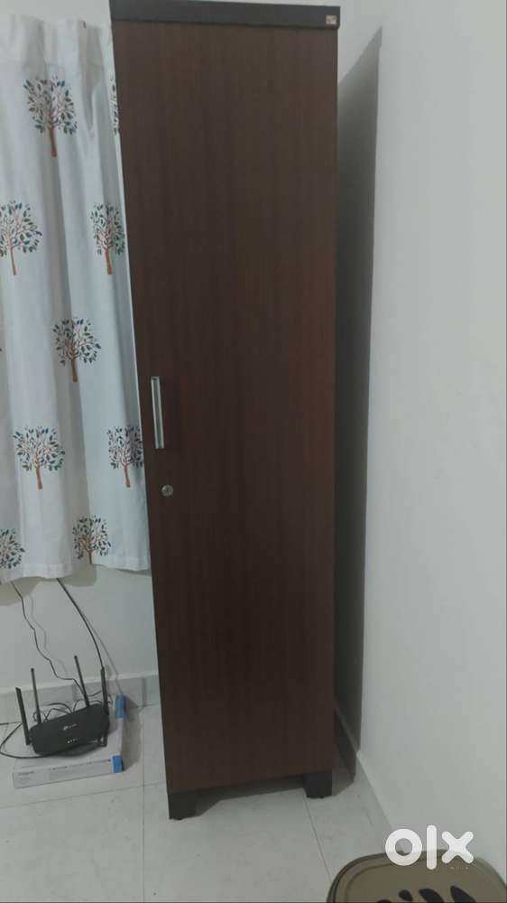 Single door cupboard