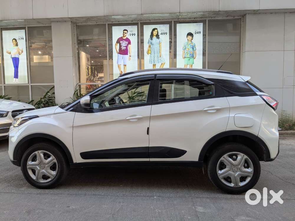Tata Nexon 1.2 Revotron Xma Amt (s), 2022, Petrol