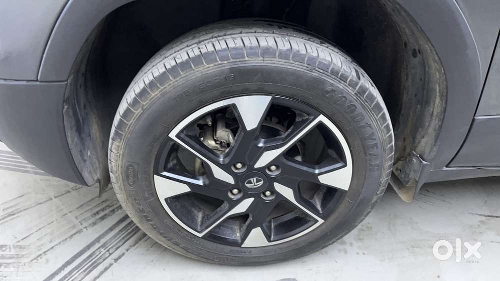 Tata Punch Creative Amt, 2023, Petrol