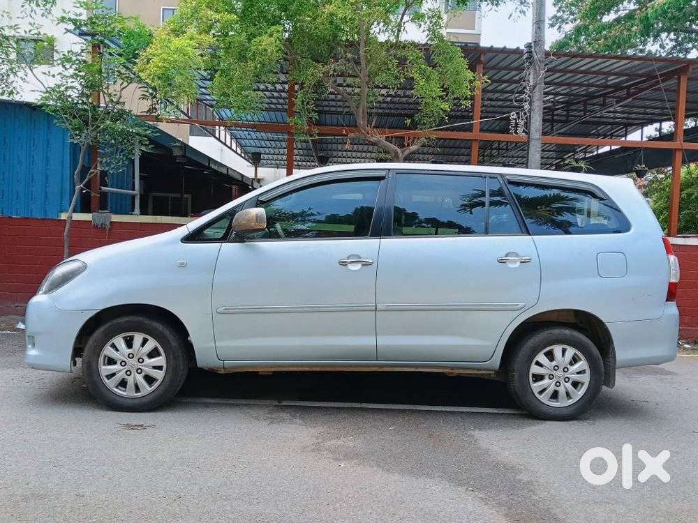 Toyota Innova 2.5 Ev Ps 7 Str Bs-iii, 2011, Diesel