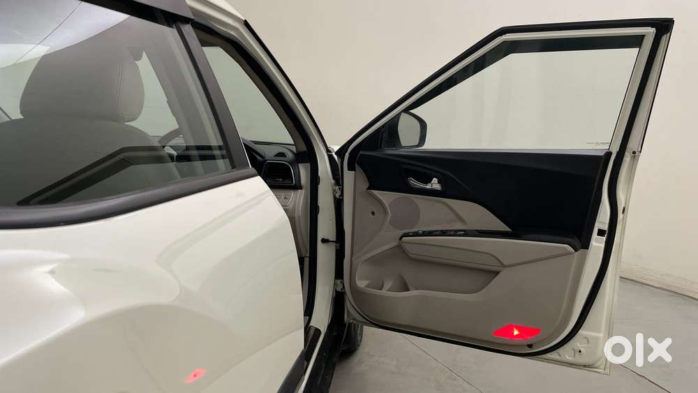 Mahindra Xuv300 W8 Option, 2020, Petrol