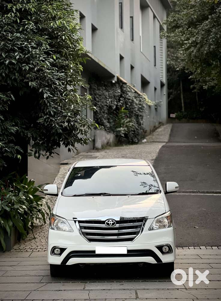 Toyota Innova 2.5 Vx 7 Seater Bs Iv, 2015, Diesel