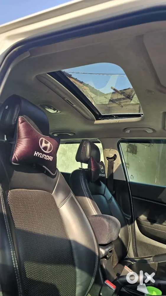 Automatic Hyundai Venue 2019 Petrol Well Maintained