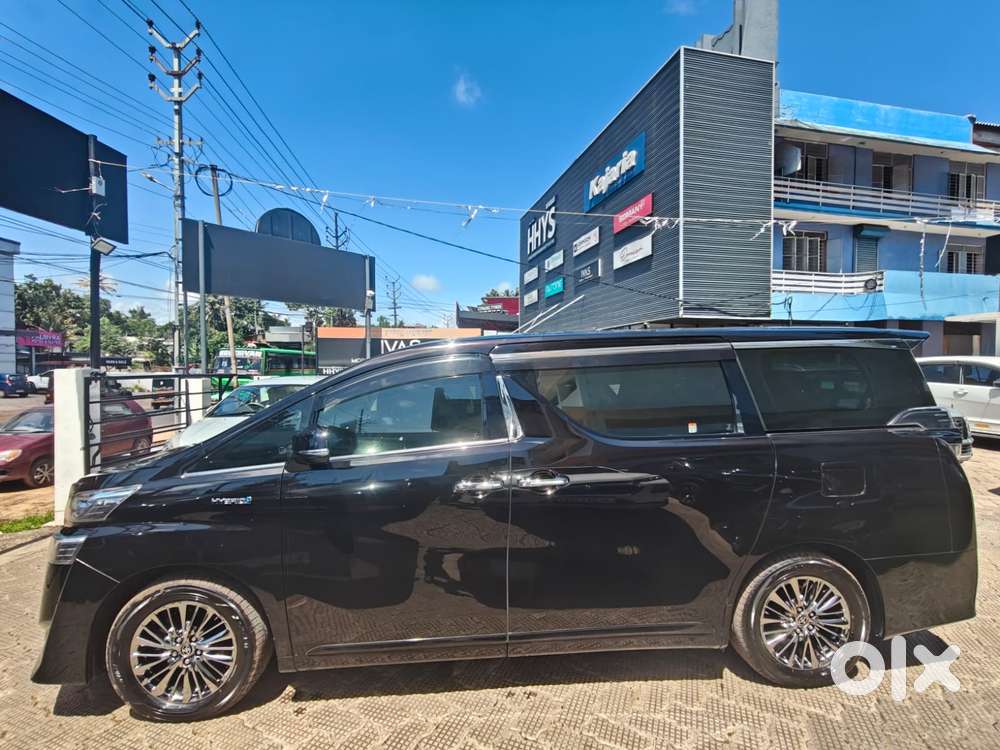 Toyota Vellfire Vip – Executive Lounge, 2022, Petrol
