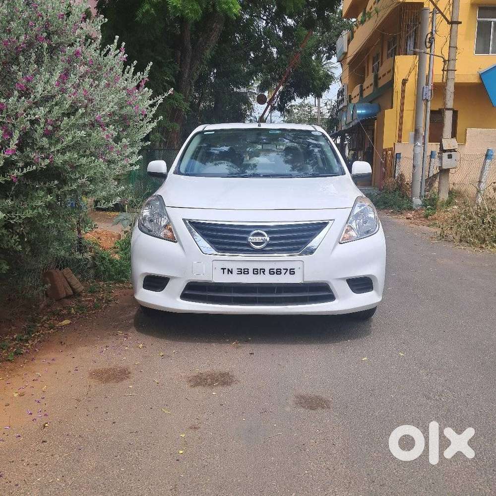 Nissan Sunny, 2012, Petrol
