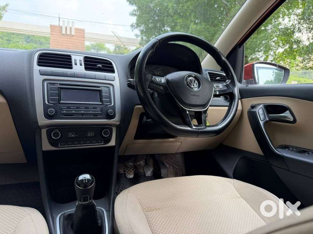 Volkswagen Polo Highline 1.6l Petrol, 2015, Petrol