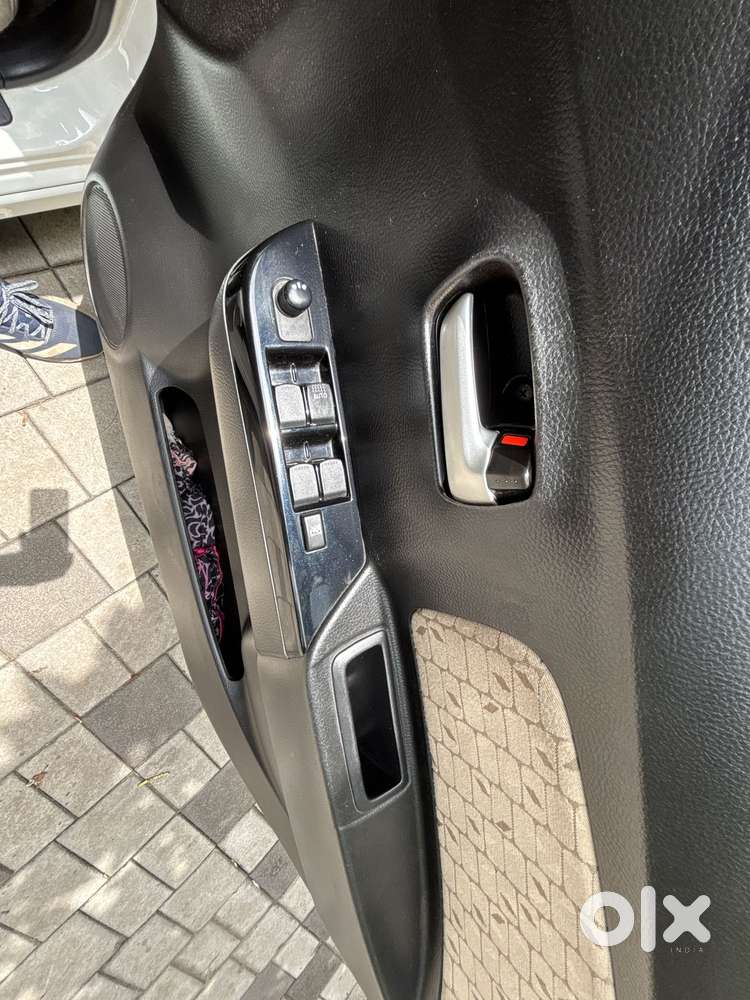 Maruti Suzuki Wagon R Stingray 1.0 Vxi Plus, 2017, Petrol