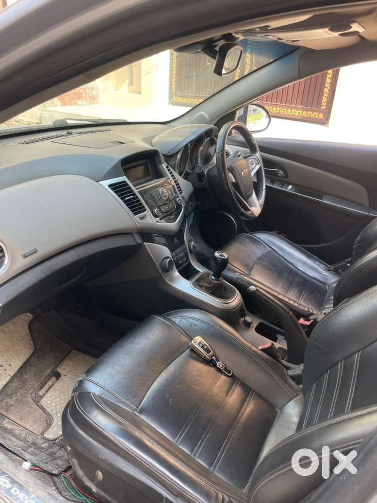 Chevrolet Cruze 2013 Diesel 60000 Km Driven