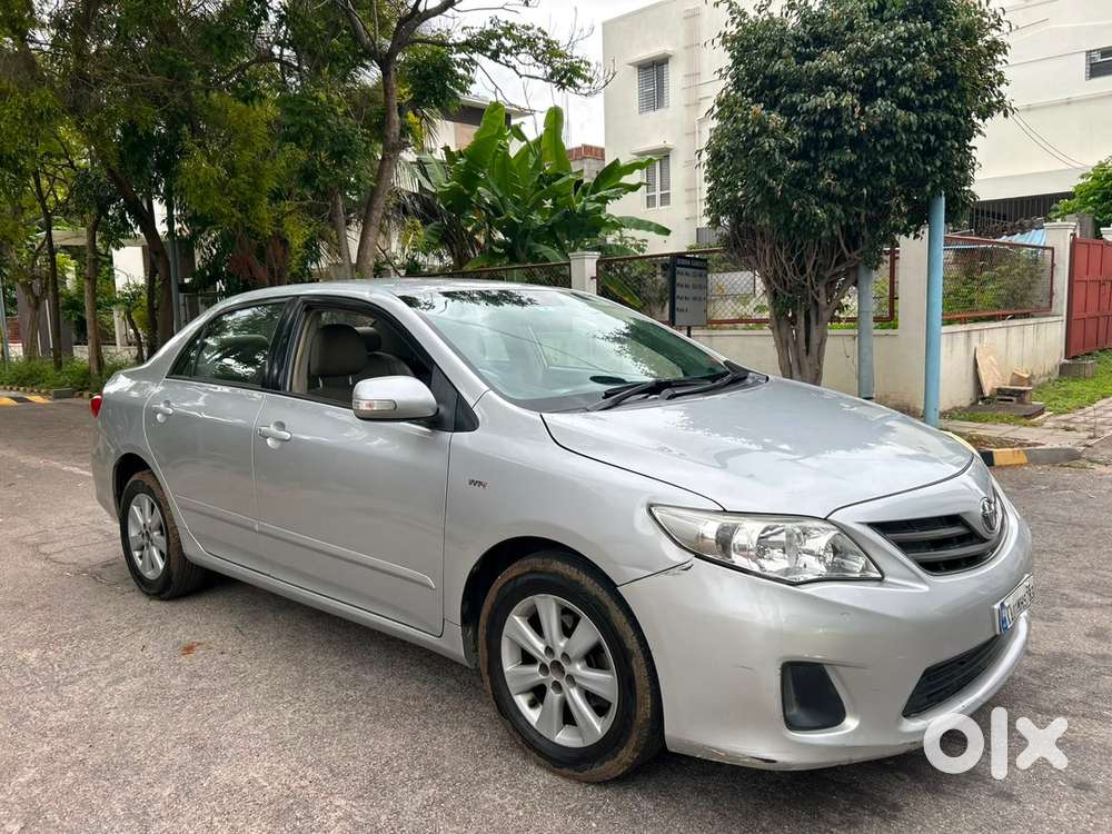Toyota Corolla Altis 2012