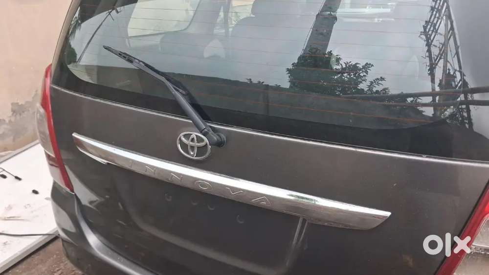 Toyota Innova Diesel 2012 Suv