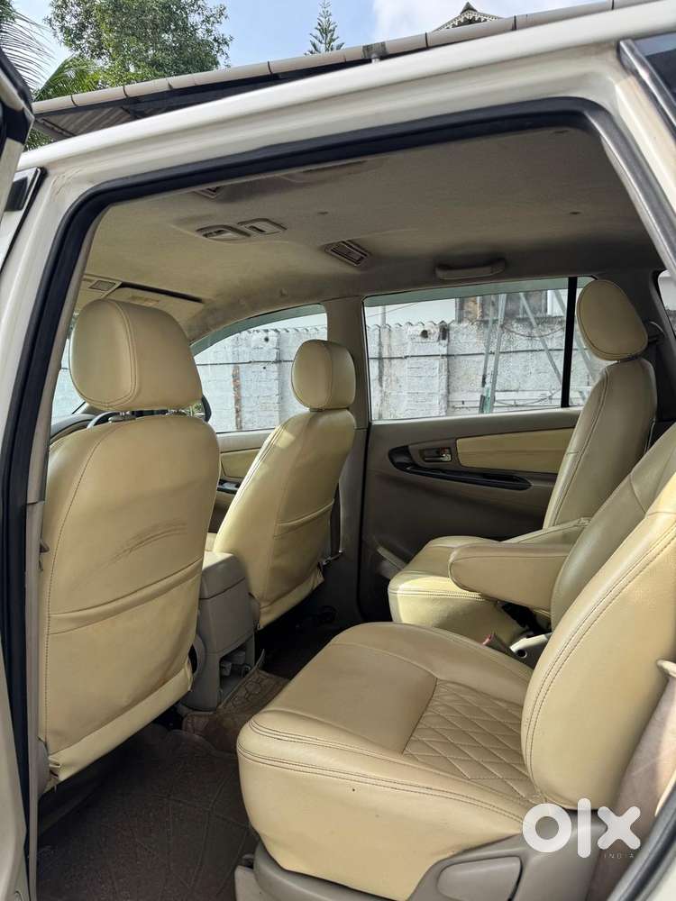 Toyota Innova, 2014