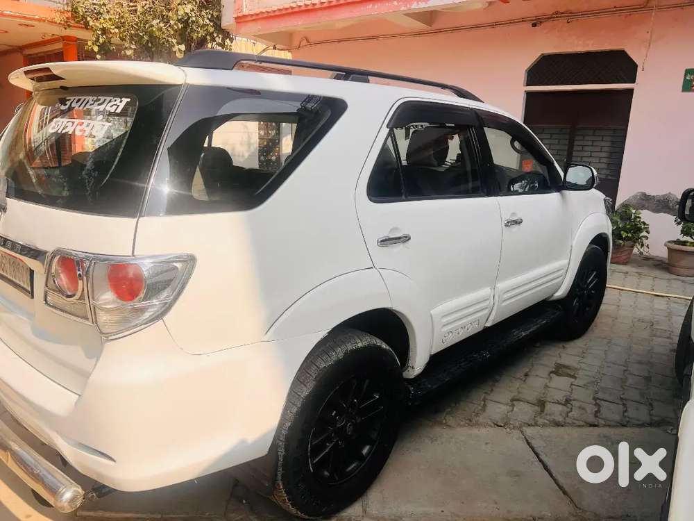 Toyota Fortuner 2015