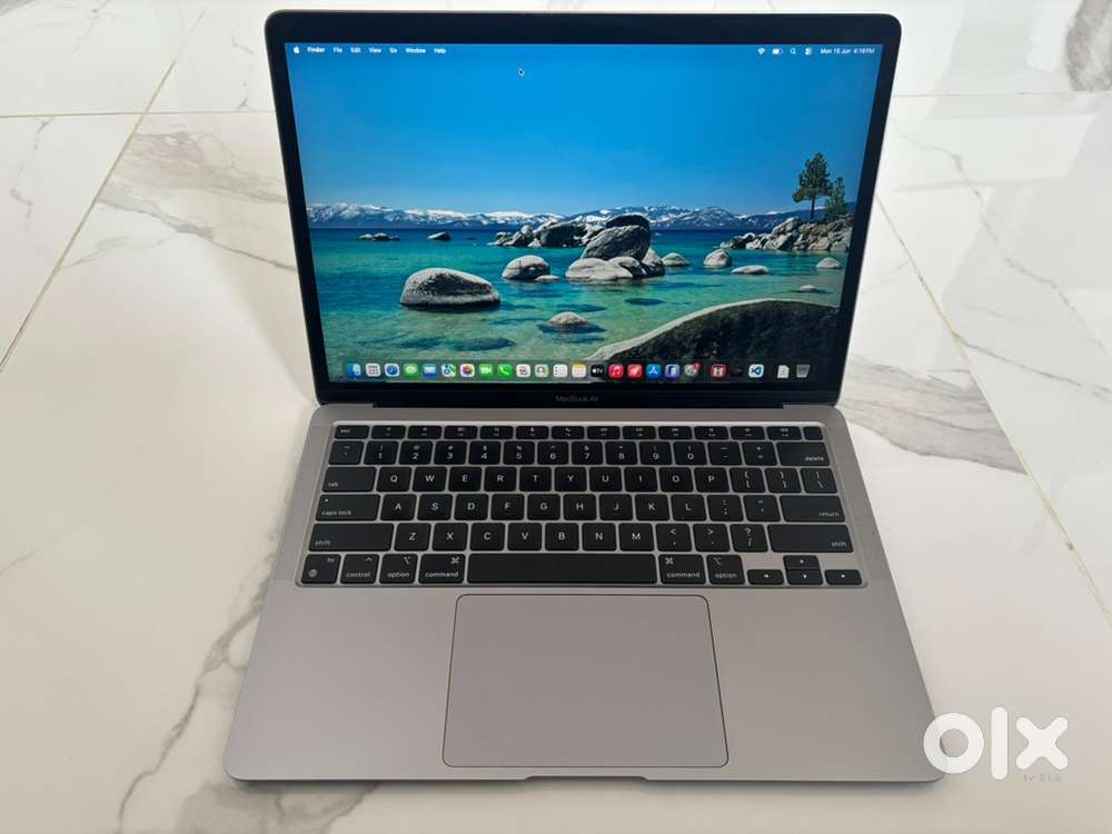 Apple MacBook Air M1 (2020) – 8GB RAM / 256GB SSD – Space Grey