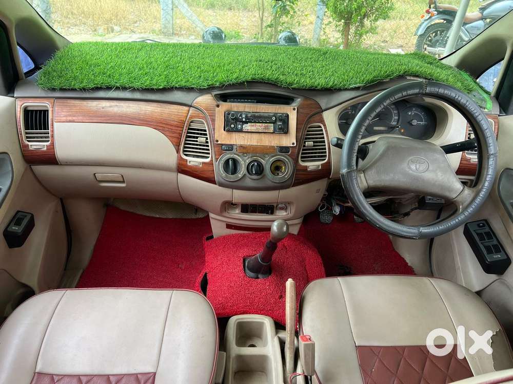 Toyota Innova 2.5 G (diesel) 8 Seater, 2005, Diesel