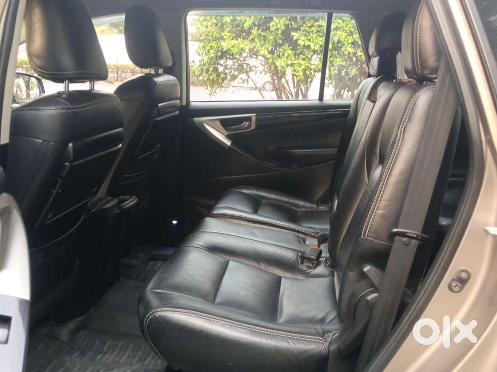 Toyota Innova Crysta 2.4 Vx Mt 8s, 2016, Diesel