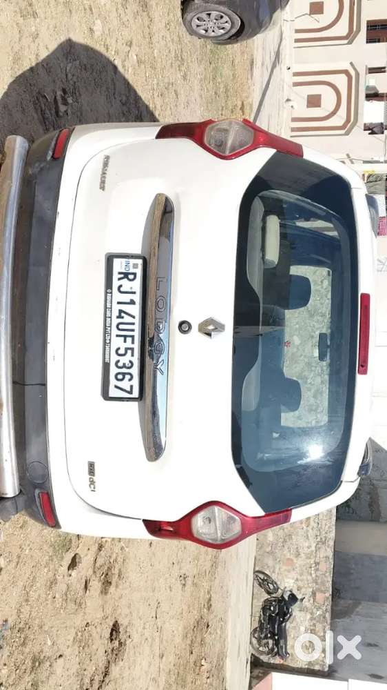 Renault Lodgy 2016 Diesel 91000 Km Driven Well Maintained.
