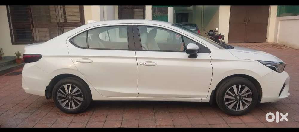 Honda City 2024 Petrol Well Maintained