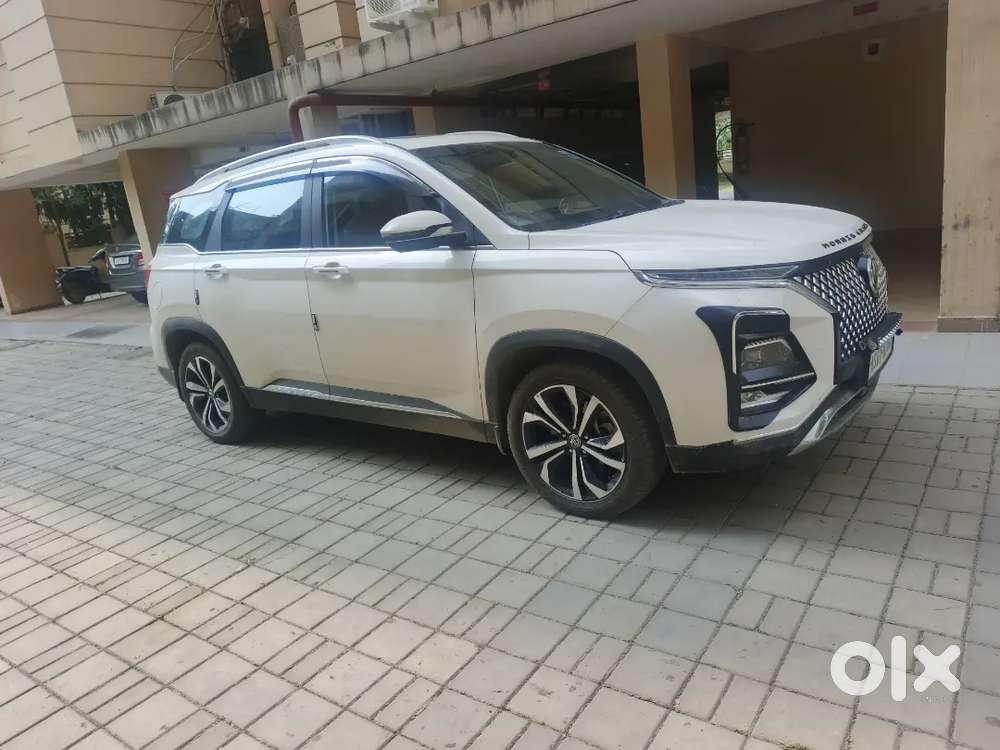 Mg Hector Plus Savvy 2023 Petrol Automatic