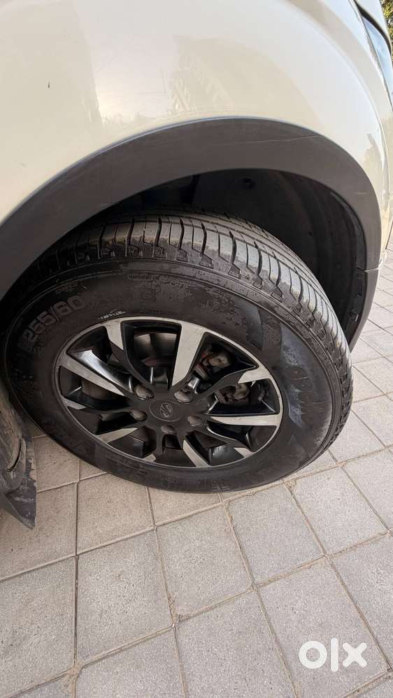 Mahindra Xuv500 W7 2021 Bs6