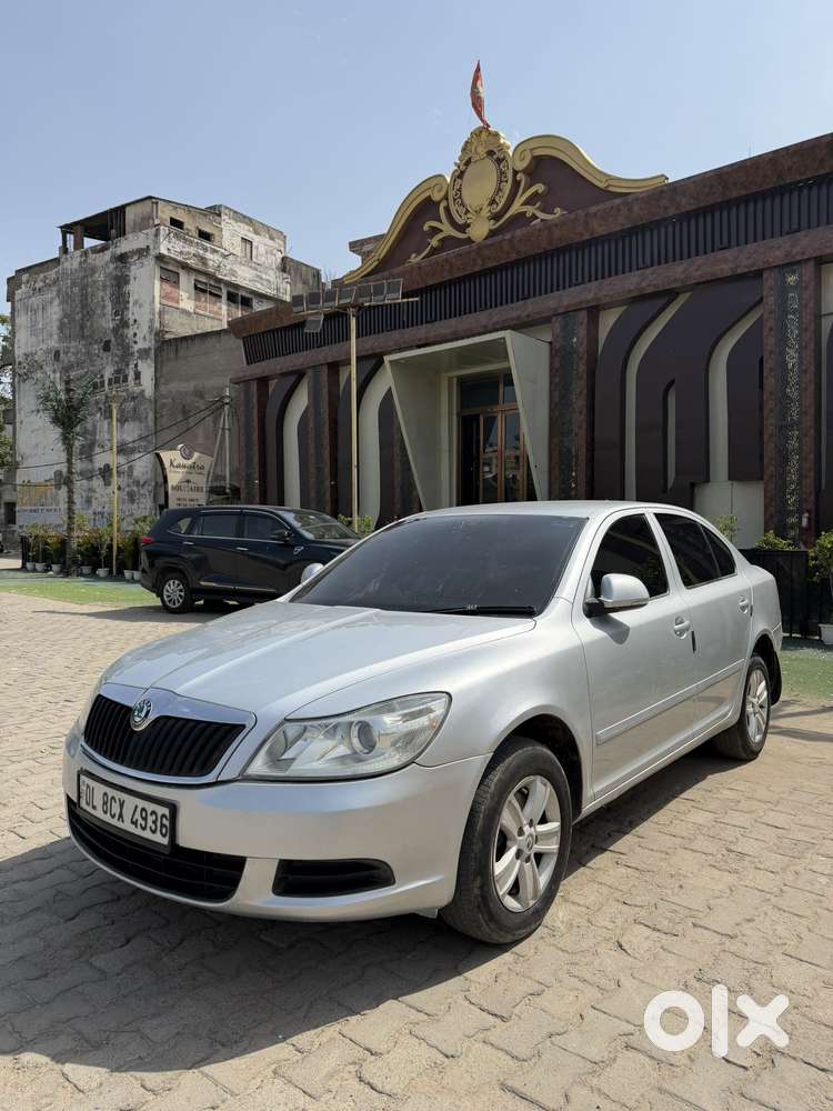 Skoda Laura, 2012, Petrol