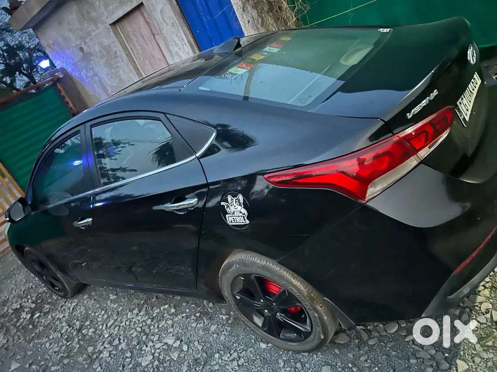 Hyundai Verna Black 2018 Model
