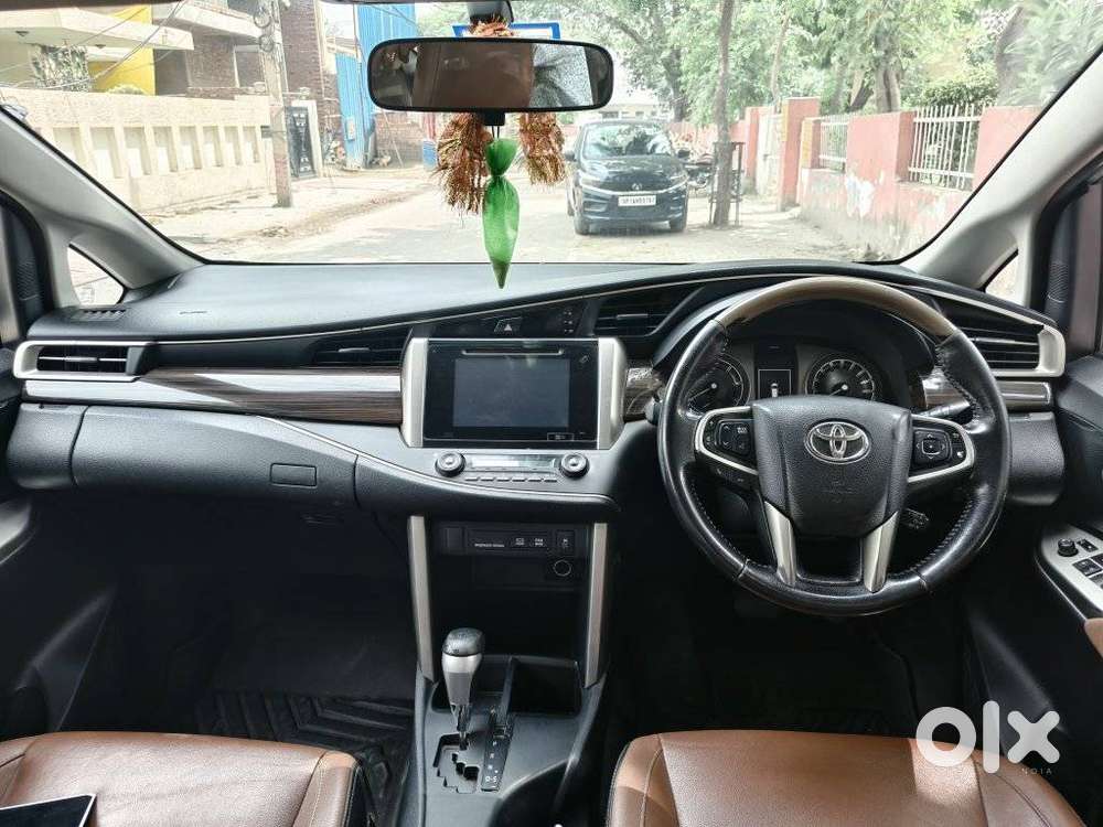 Toyota Innova Crysta 2.8 Z, 2016, Diesel