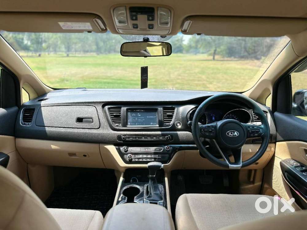 Kia Carnival Premium, 2021, Diesel