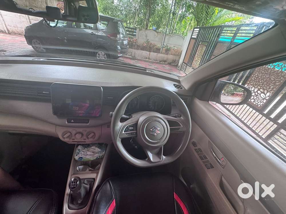 Maruti Suzuki Ertiga Smart Hybrid Vxi