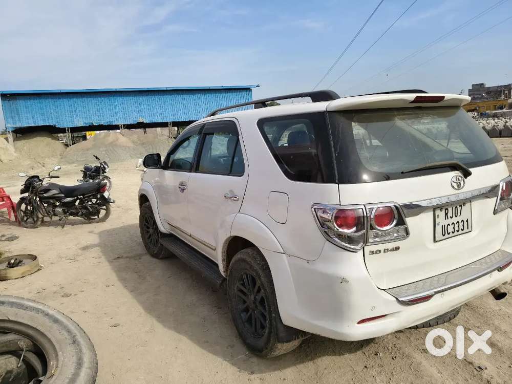 Toyota Fortuner 2015