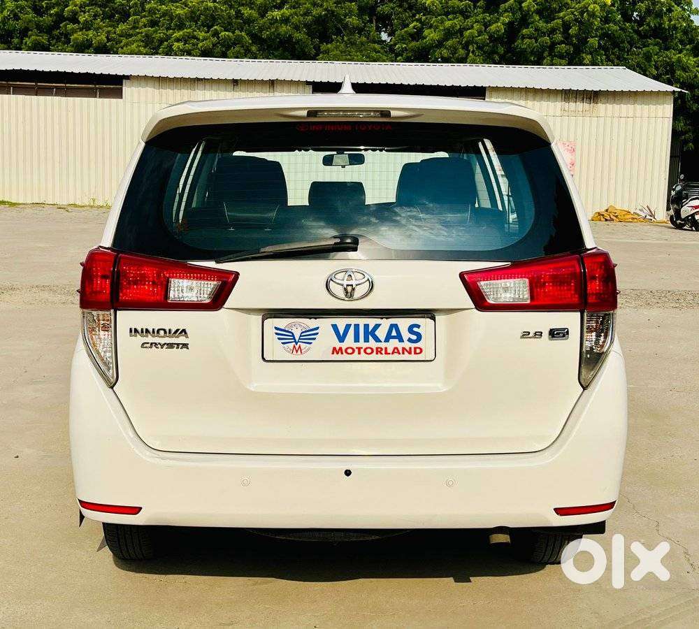 Toyota Innova Crysta [ ] 2.4 Gx At 7 Str, 2017, Diesel