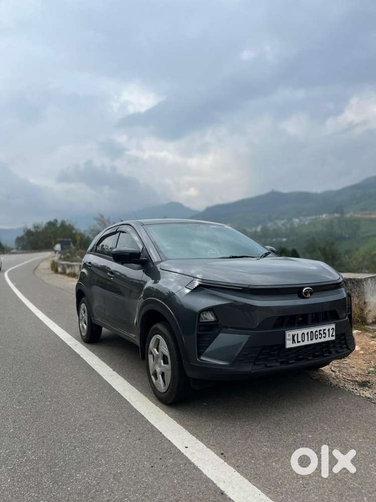 Tata Nexon 2025  Petrol 4300 Km Driven
