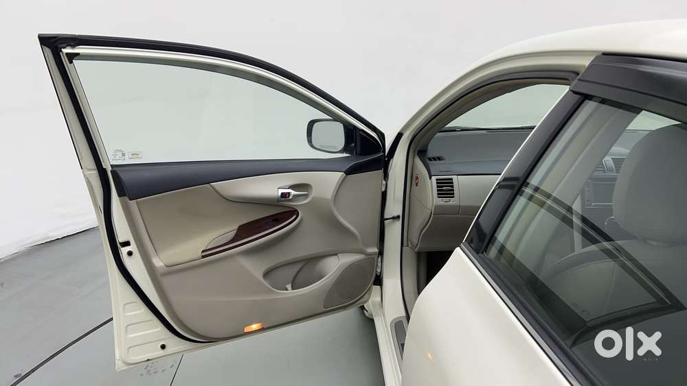 Toyota Corolla Altis 1.8 G, 2013, Petrol