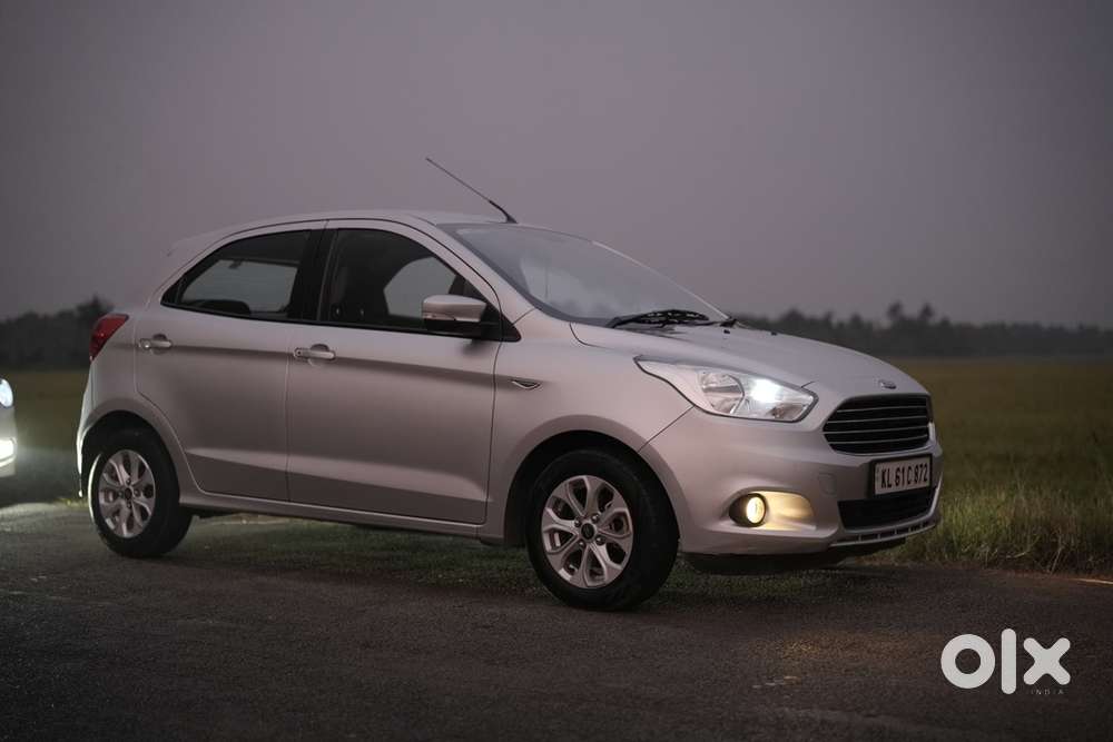 Ford Figo Petrol 2016