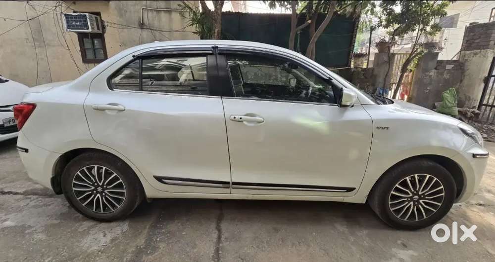 Maruti Dzire 1.2 Zxi 2017 With Mileage Of 32 Km