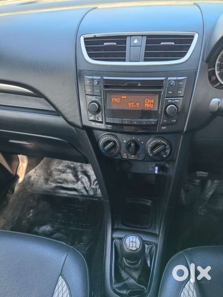Maruti Suzuki Swift Vxi Abs Bsiv, 2015, Petrol