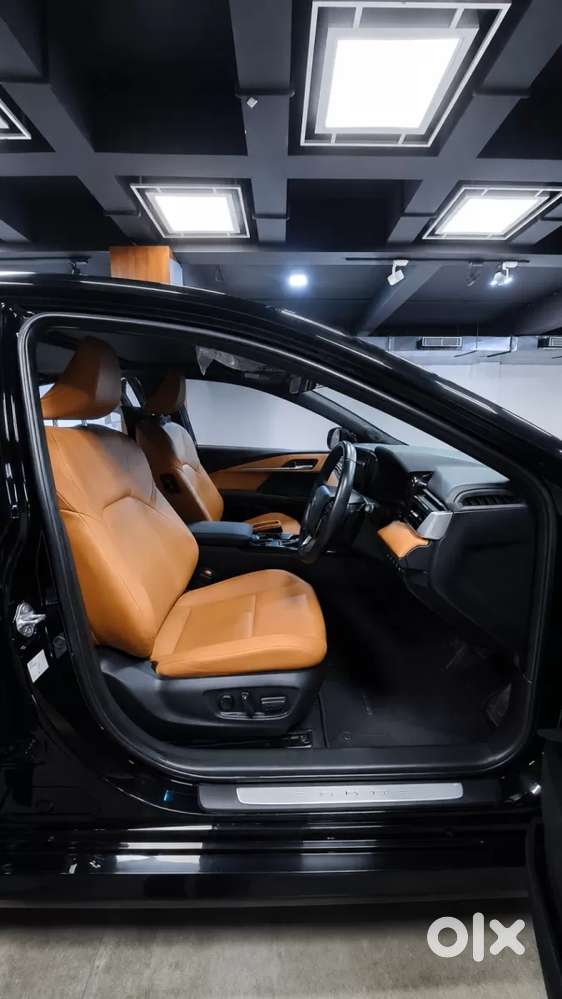Toyota Camry, 2025, Petrol