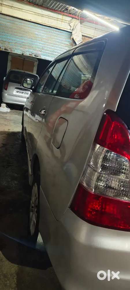 Toyota Innova 2.5 G, 2012 Diesel 7-seater