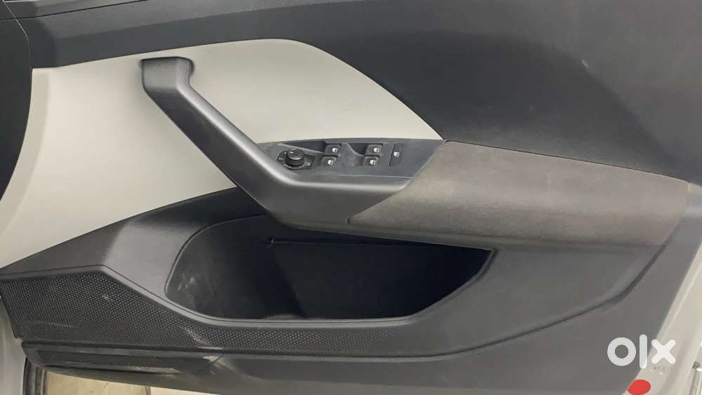 Skoda Kushaq 1.0 Tsi Ambition, 2022, Petrol