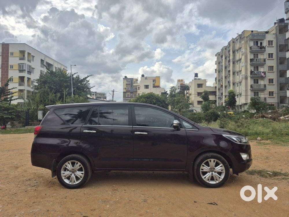 Toyota Innova Crysta 2.8 Zx At, 2016, Petrol