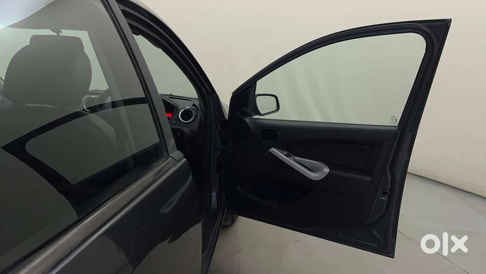 Ford Figo Petrol Zxi, 2012, Petrol