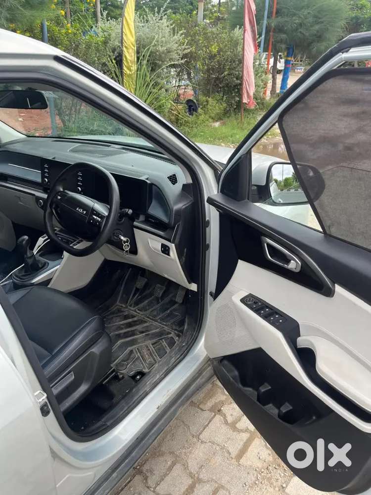 Kia Carens Clavis 2026 Petrol 9200 Km Driven