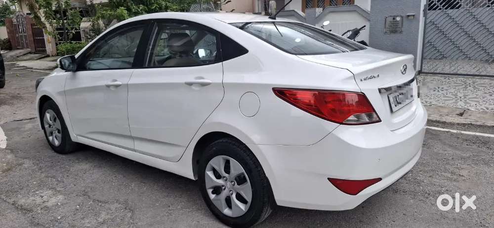 Hyundai Verna Fluidic 2017 53400 Km