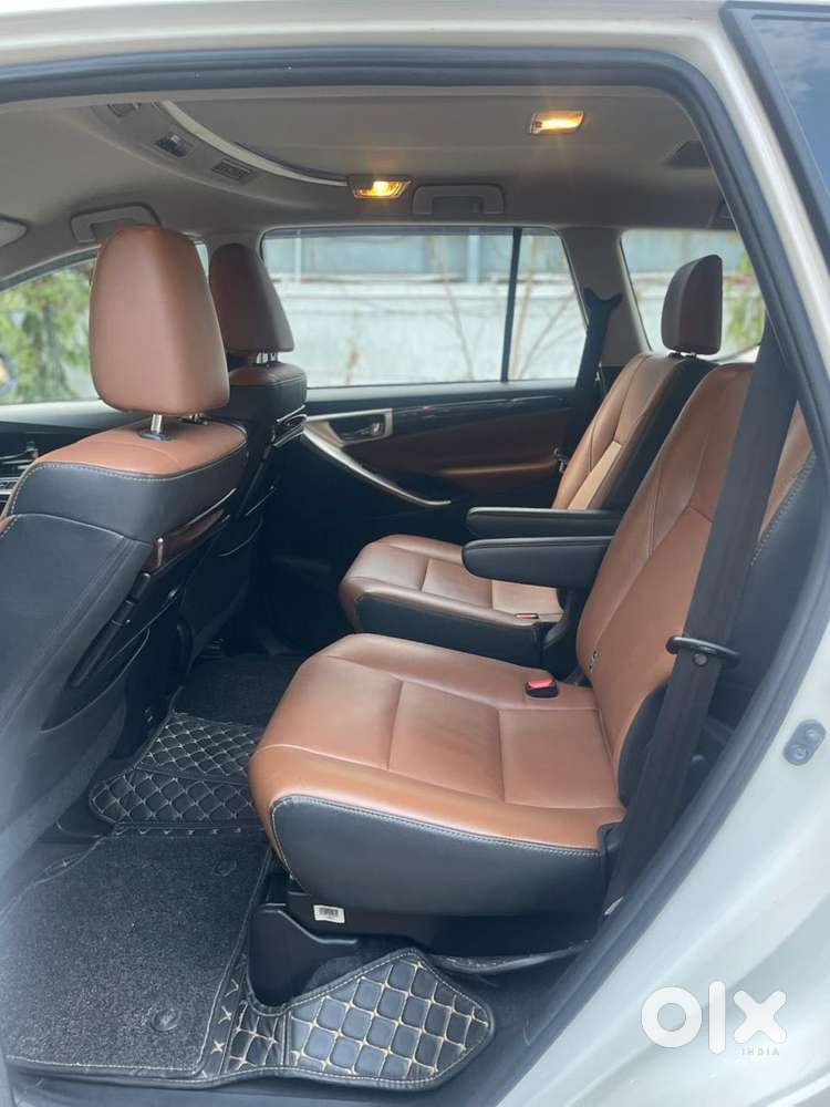 Toyota Innova Crysta, 2022, Petrol