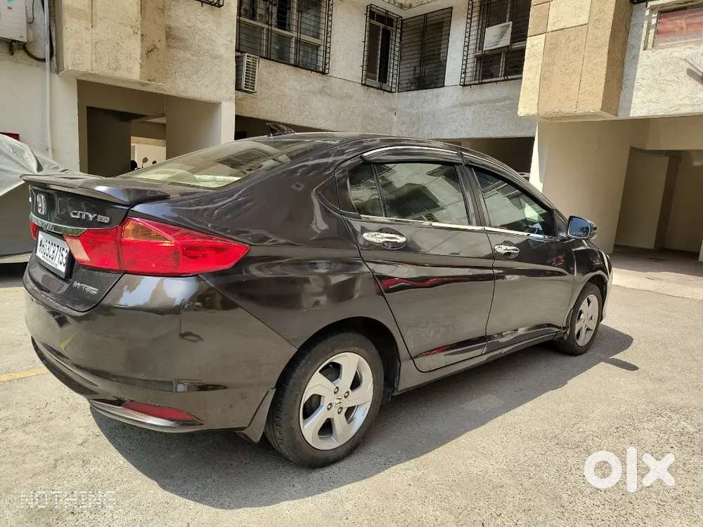 Honda City 4th Gen Vx Cvt I-vtec-automatic Top Model