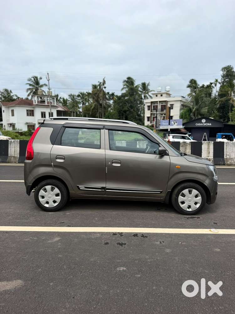 Maruti Suzuki Wagon R Vxi Plus, 2022, Petrol