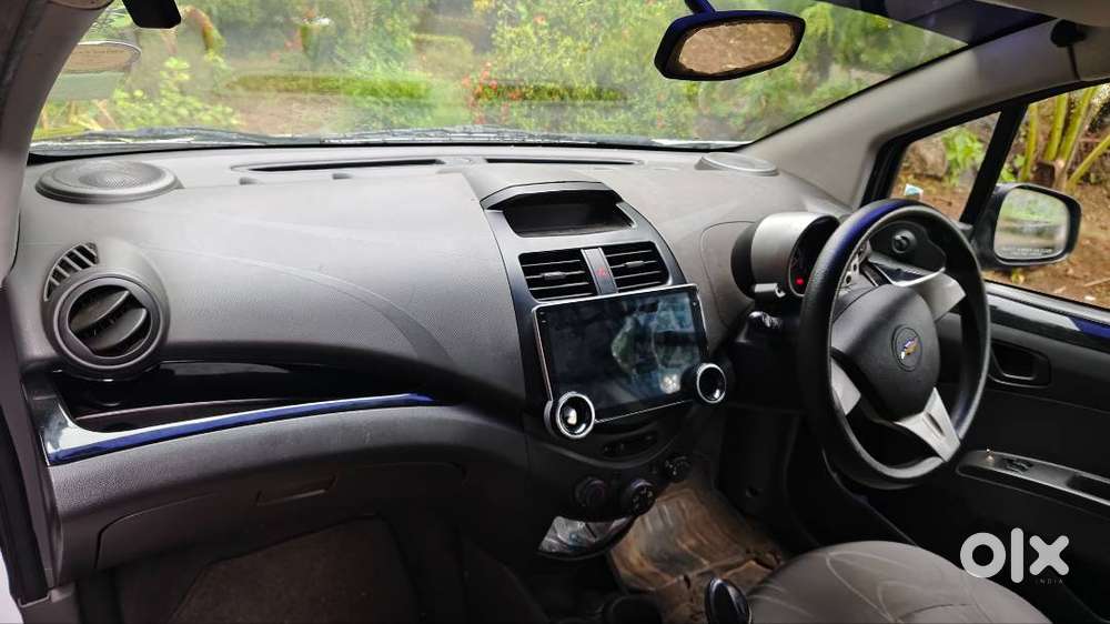 Chevrolet Beat Petrol 2012