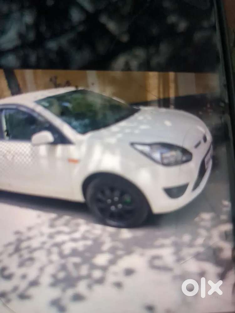 Ford Figo Aspire 2011 Petrol 60000 Km Driven